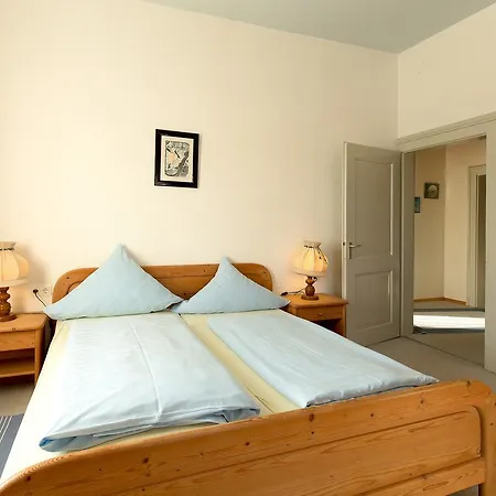 Brennes Отель 3*