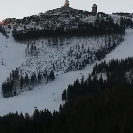 Brennes فندق 3*
