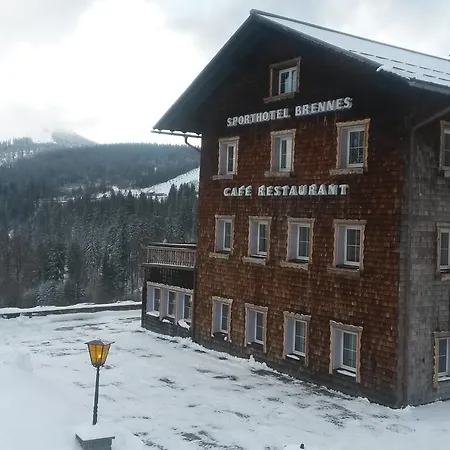 Brennes 3*