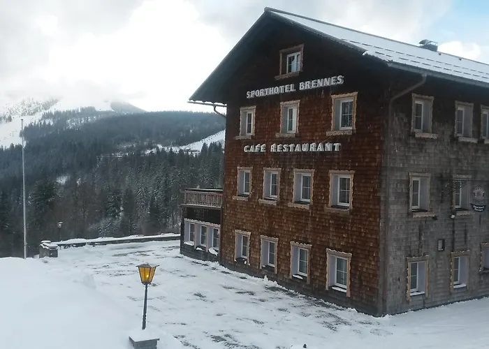 Brennes 3*